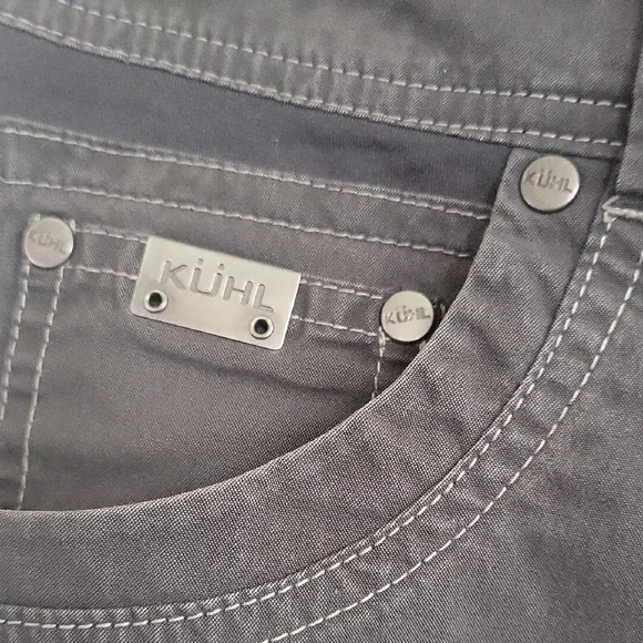 Kuhl Men's Dark Gray Cargo Shorts - Picture 3 of 8